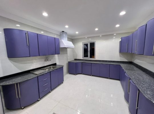 للايجار شقة الرميثية جديدة 4 غرف نوم For rent a luxurious and new apartment in Rumaithiya,
