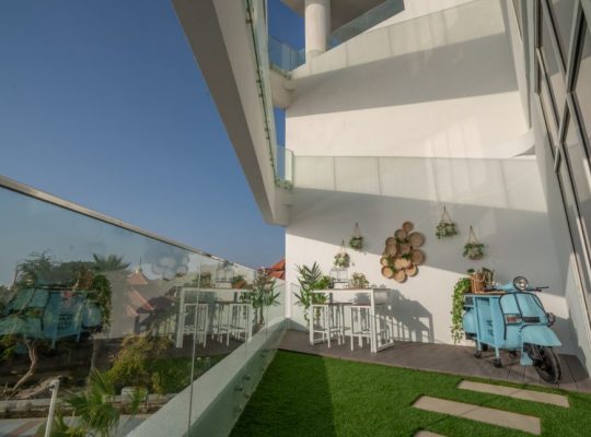 تملك شقة فاخرة في دبي نخلة الجميرا 2023