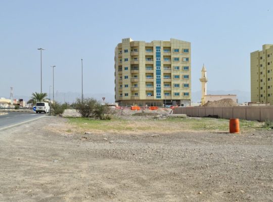 للبيع أراضي سكني استثماري ( ارضي واول ) بمنطقة المنامة – حوض 13 بإمارة عجمان